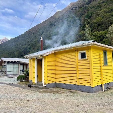 Basic, Super 'Cosy' Cabin In The Middle Of National Park And Mountains Διαμέρισμα Otira Εξωτερικό φωτογραφία