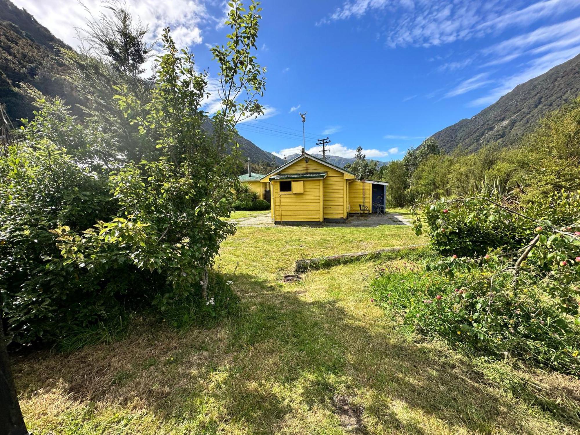 Basic, Super 'Cosy' Cabin In The Middle Of National Park And Mountains Διαμέρισμα Otira Εξωτερικό φωτογραφία