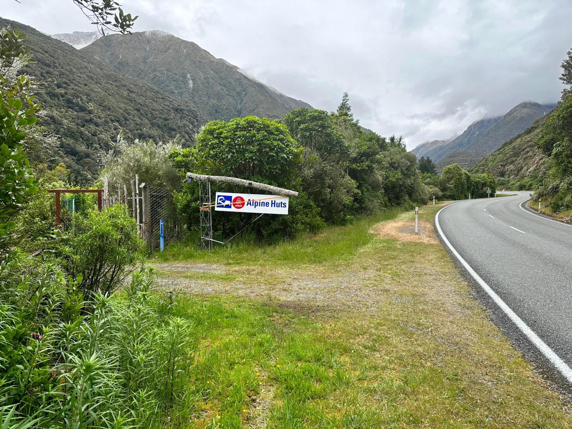 Basic, Super 'Cosy' Cabin In The Middle Of National Park And Mountains Διαμέρισμα Otira Εξωτερικό φωτογραφία