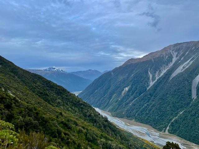 Basic, Super 'Cosy' Cabin In The Middle Of National Park And Mountains Διαμέρισμα Otira Εξωτερικό φωτογραφία